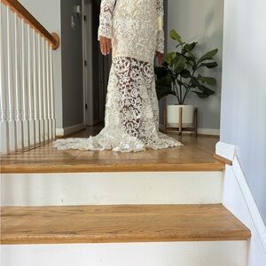White Wedding Dress with Elegant Lace and Traditional Style